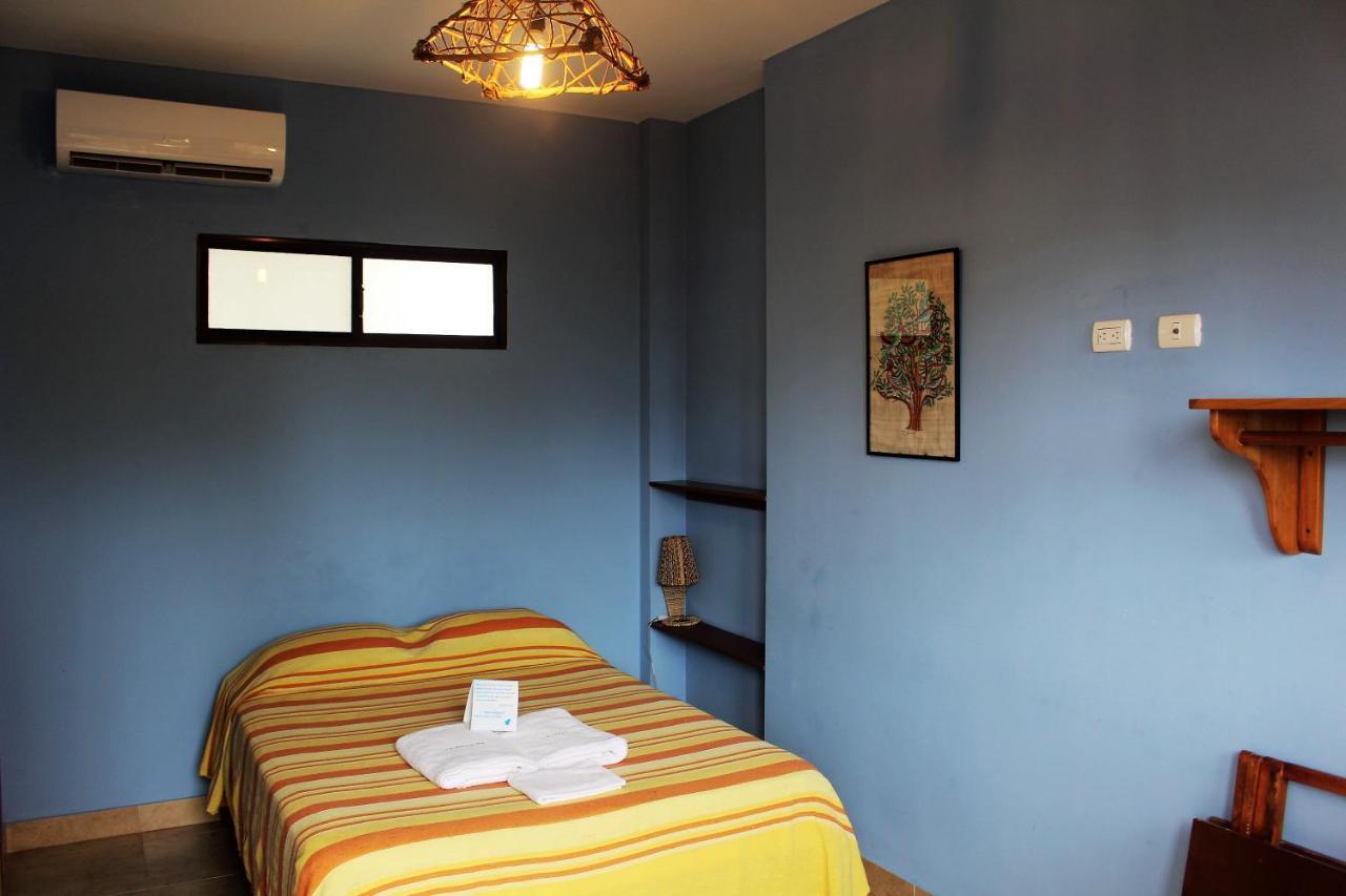 La Mariposa Hostal Olon Exterior photo