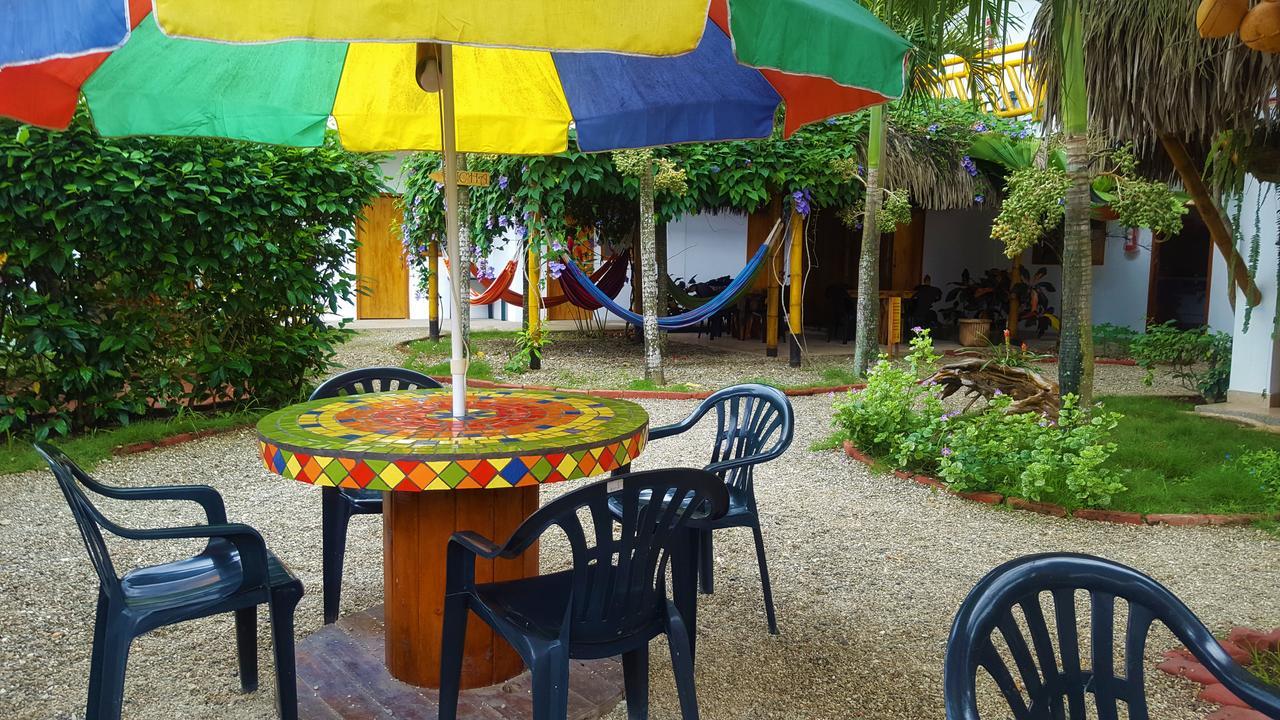 La Mariposa Hostal Olon Exterior photo